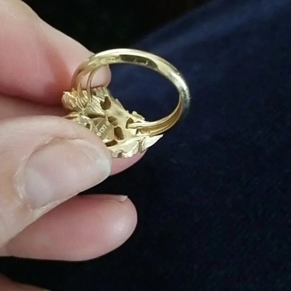Vintage‎ Avon foiled opal.ring 6/6.5